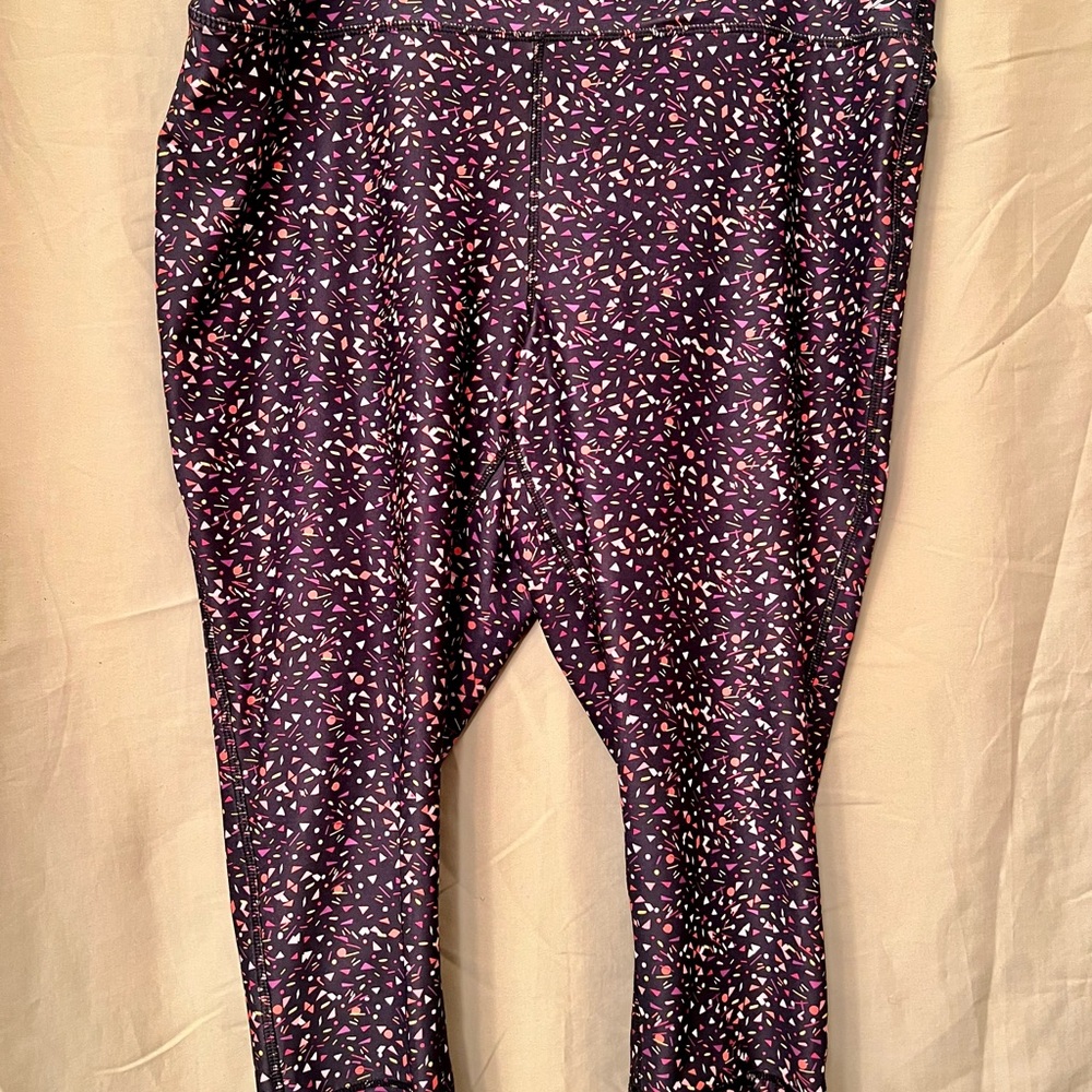 Energy Zone Women's Purple Patterned Capris